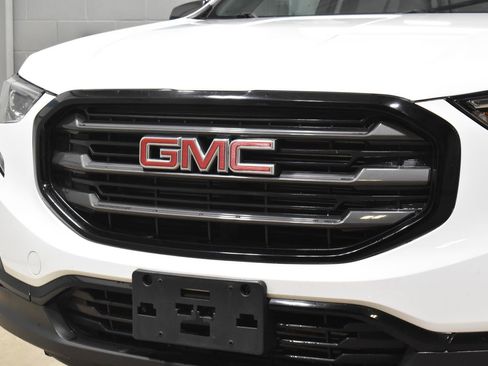 Used 2020 GMC Terrain SLE w/ Elevation Edition FWD image 29