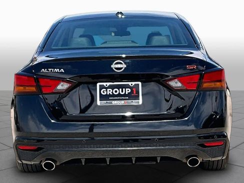 Used 2024 Nissan Altima 2.5 SR FWD image 5