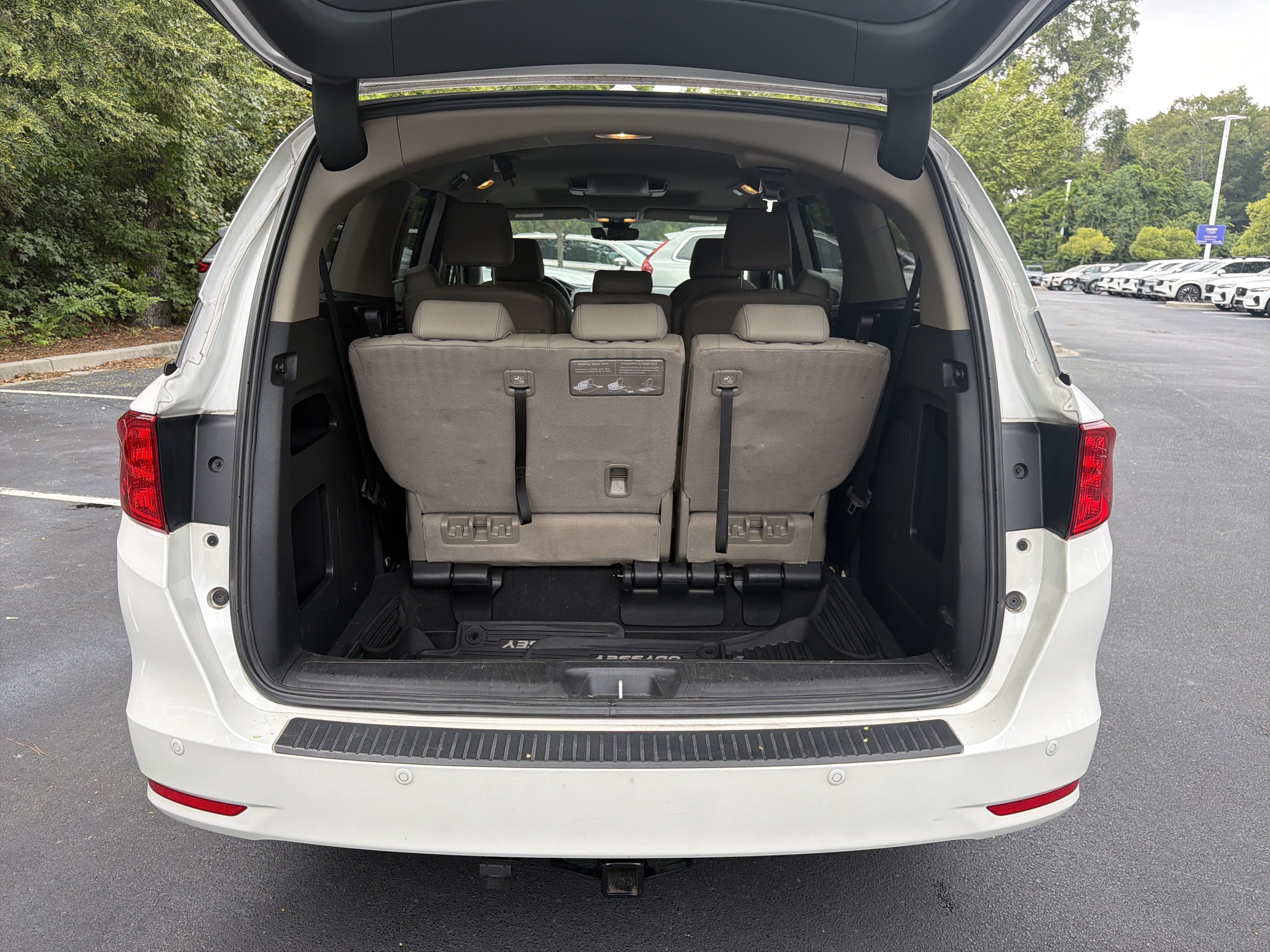 Used 2023 Honda Odyssey Touring image 34