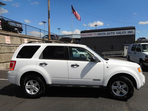Used 2008 Ford Escape 4WD Hybrid image 2