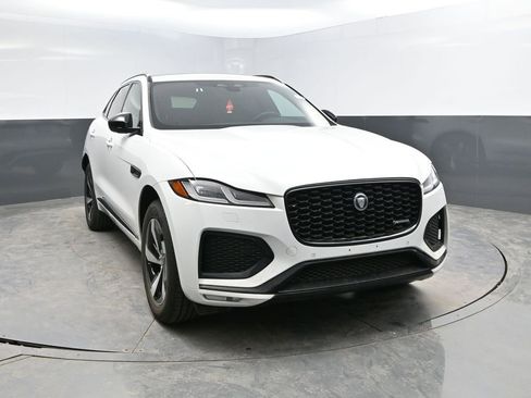 Used 2024 Jaguar F-PACE R-Dynamic S image 2