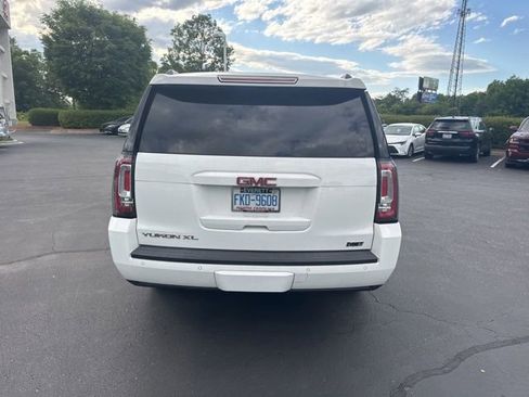 Used 2017 GMC Yukon XL SLT w/ Open Road Package AWD/4WD image 5