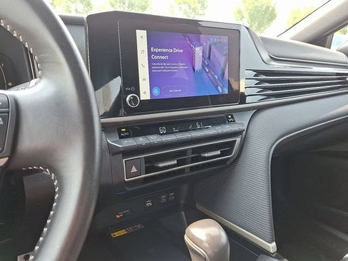 Certified 2025 Toyota Camry SE FWD image 14