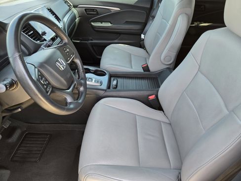 Used 2023 Honda Passport EX-L image 9