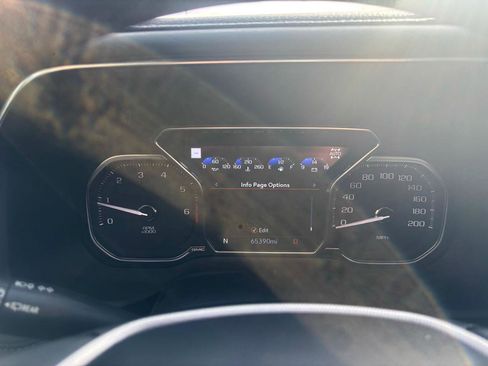 Used 2021 GMC Yukon XL Denali image 32