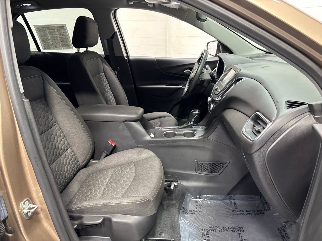 Used 2018 Chevrolet Equinox LT AWD/4WD image 10