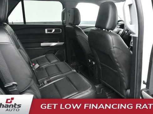 Used 2022 Ford Explorer XLT w/ Equipment Group 202A AWD/4WD image 10