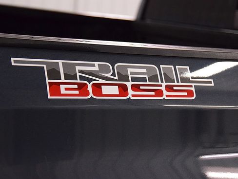 Used 2020 Chevrolet Silverado 1500 LT Trail Boss AWD/4WD image 13
