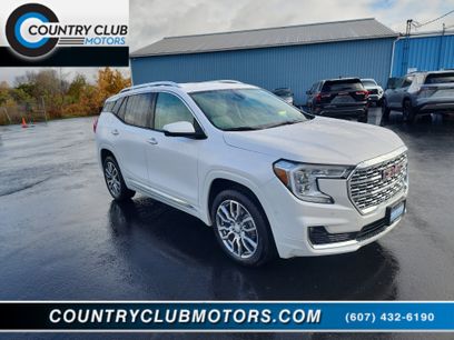 Used 2022 GMC Terrain Denali w/ Denali Premium Package