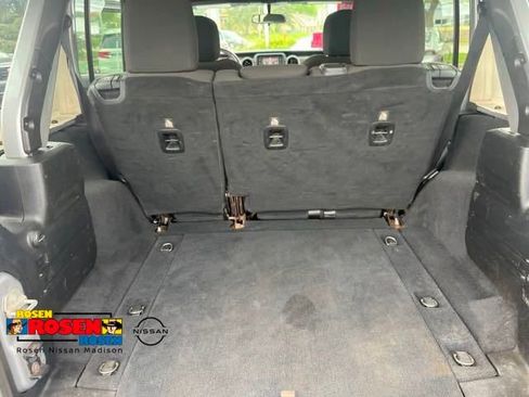 Used 2019 Jeep Wrangler Unlimited Sport S AWD/4WD image 21