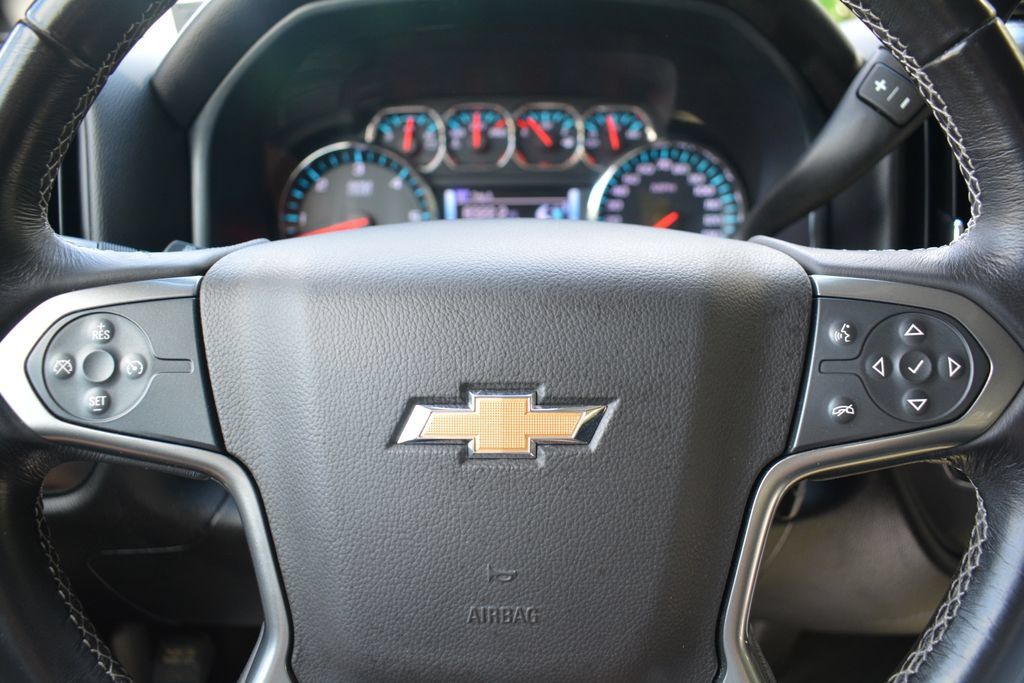 Used 2018 Chevrolet Silverado 1500 LT w/ All Star Edition AWD/4WD image 11