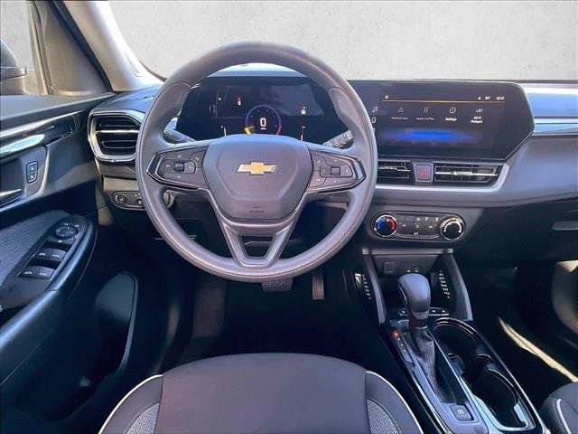 Used 2026 Chevrolet TrailBlazer LS FWD image 7