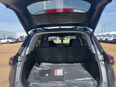 New 2026 Nissan Rogue SV w/ Cold Weather Package FWD image 21