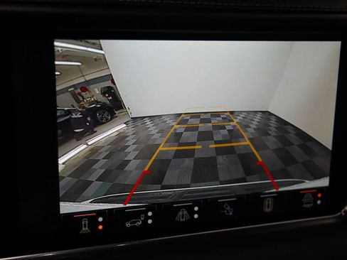 Used 2024 GMC Yukon XL Denali Ultimate image 12