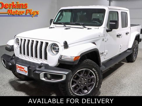 Used 2022 Jeep Gladiator Overland w/ Popular Equipment Package AWD/4WD image 1