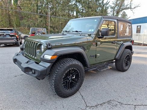 Used 2022 Jeep Wrangler Sport image 6