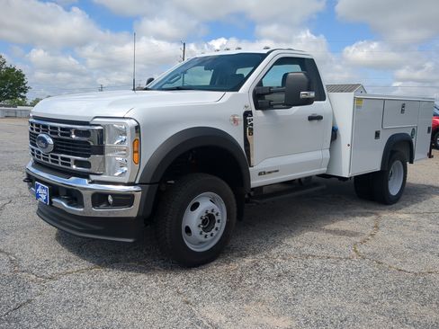 New 2025 Ford F450 XL w/ XL Chrome Package AWD/4WD image 6