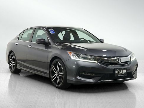 Used 2017 Honda Accord Sport Special Edition image 7