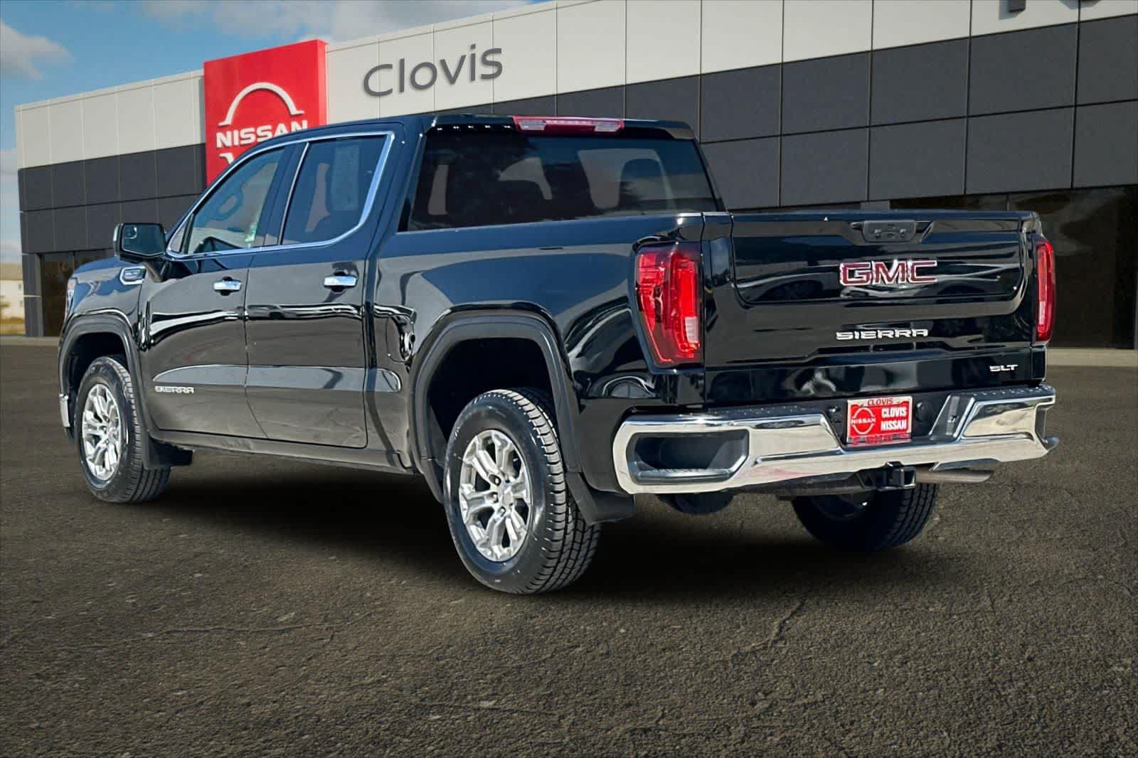 Used 2025 GMC Sierra 1500 SLT RWD image 7
