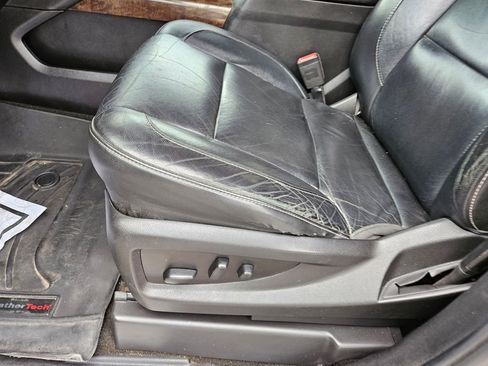 Used 2018 Chevrolet Suburban LT AWD/4WD image 22