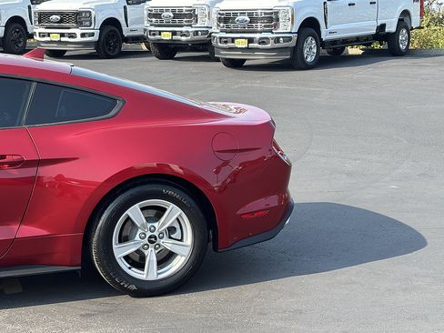 Certified 2022 Ford Mustang Coupe RWD image 11