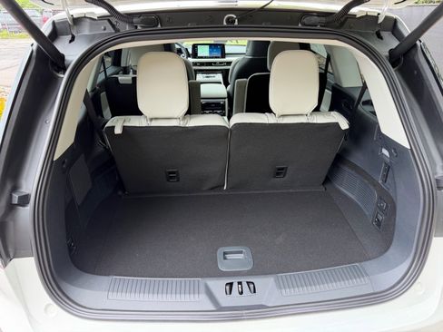 New 2026 Lincoln Aviator Reserve AWD/4WD image 17