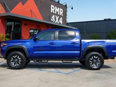 Used 2023 Toyota Tacoma TRD Off-Road w/ Advanced Technology Package AWD/4WD image 8