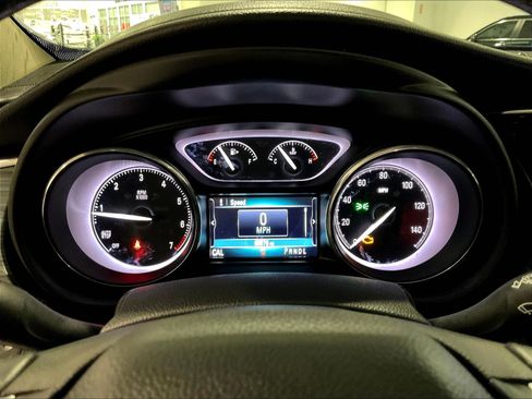 Used 2020 Buick Envision Essence FWD image 13