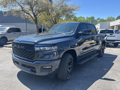 New 2026 RAM 1500 4x4 Crew Cab image 3