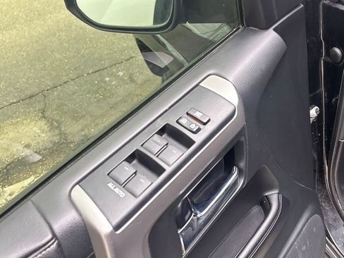 Used 2016 Toyota 4Runner SR5 Premium image 12