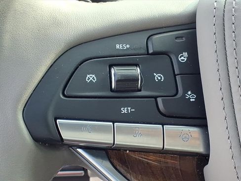 Used 2023 Cadillac Escalade Sport Platinum w/ LPO, ONYX Package image 21