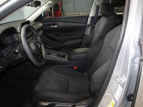 Used 2024 Honda Accord LX image 9