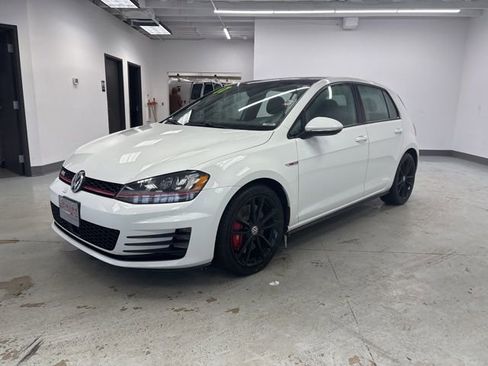 Used 2017 Volkswagen GTI Autobahn image 4