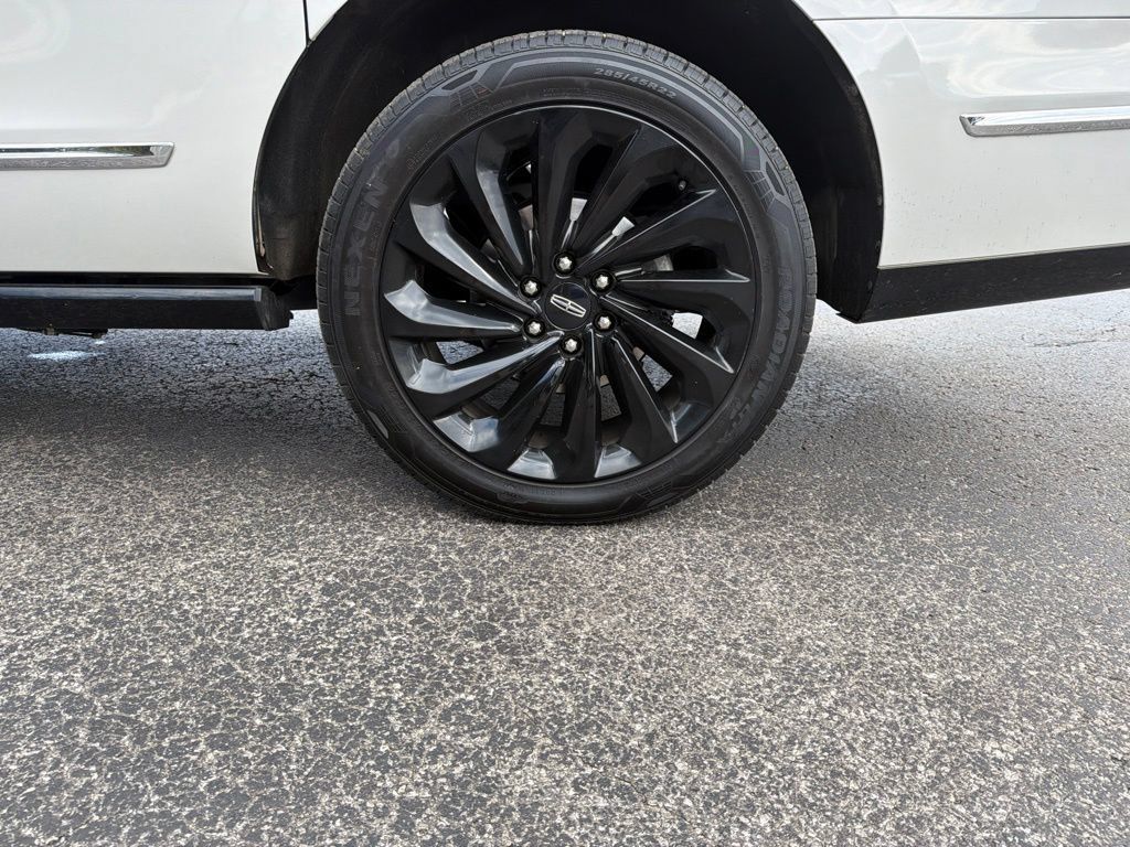 Used 2021 Lincoln Navigator L Reserve AWD/4WD image 10