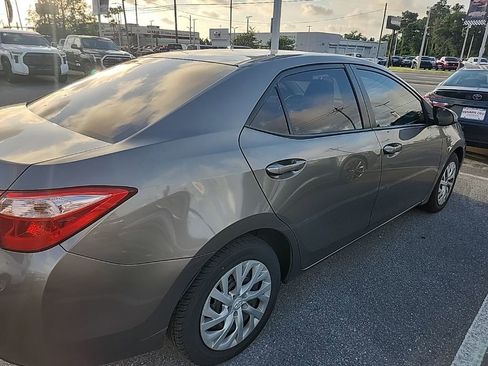 Used 2018 Toyota Corolla LE w/ Carpet Mat Package (TMS) FWD image 6