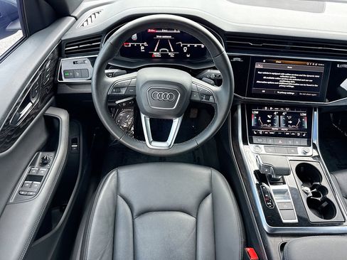 Used 2023 Audi Q8 Premium Plus image 16