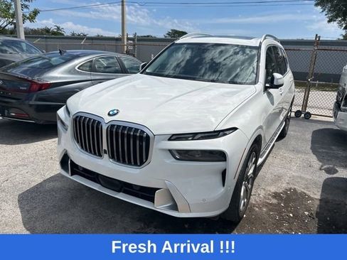 Used 2025 BMW X7 xDrive40i image 2