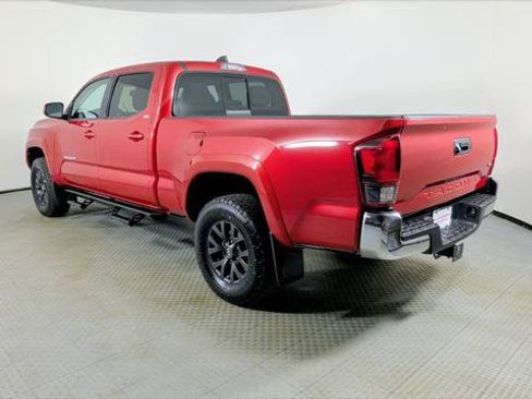 Used 2020 Toyota Tacoma SR5 RWD image 4