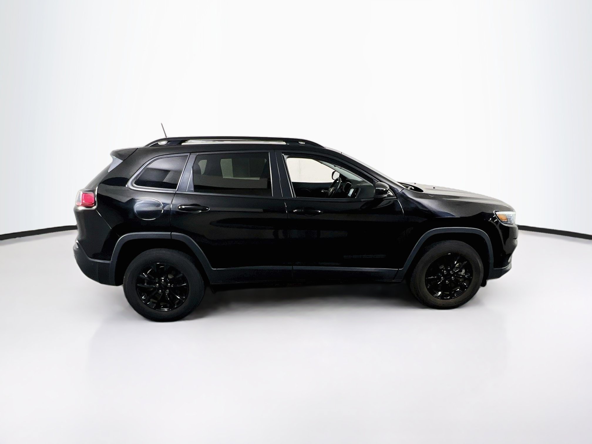 Used 2023 Jeep Cherokee Altitude Lux AWD/4WD image 4