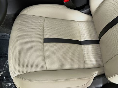 Certified 2024 MAZDA CX-90 Plug-In Hybrid w/ Preferred AWD/4WD image 19