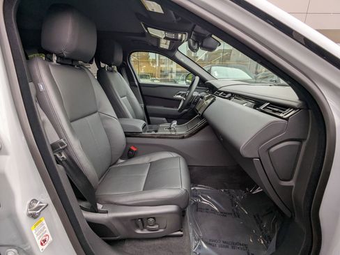 New 2026 Land Rover Range Rover Velar Dynamic SE image 17