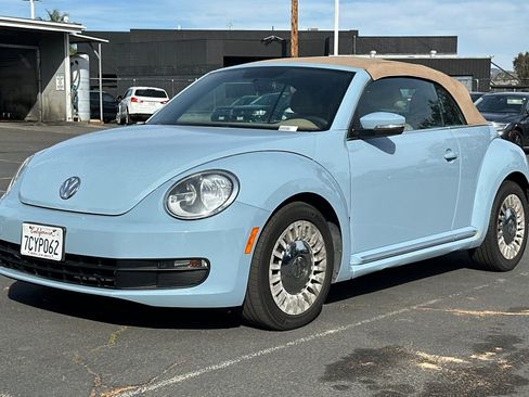 Used 2013 Volkswagen Beetle 2.5 image 2