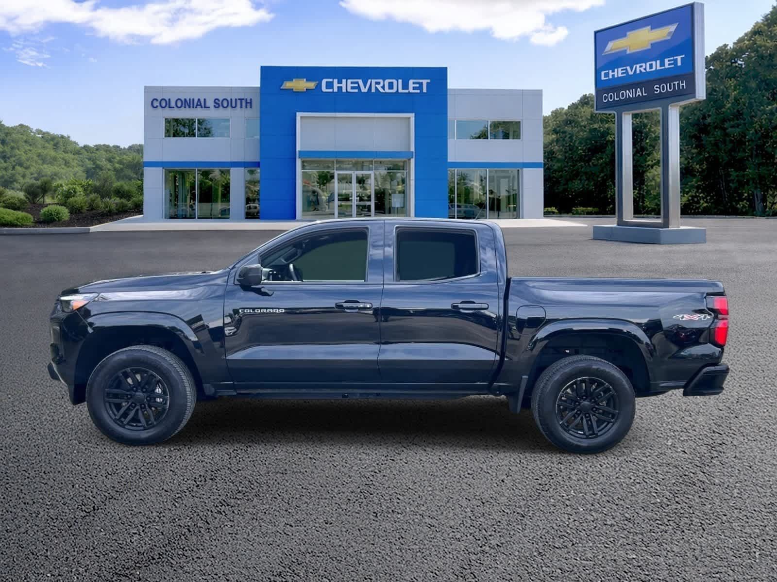 Certified 2024 Chevrolet Colorado LT w/ LT Convenience Package III AWD/4WD image 3