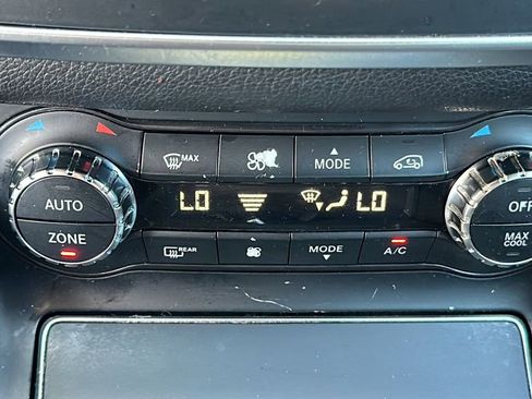 Used 2018 Mercedes-Benz GLA 250 image 24