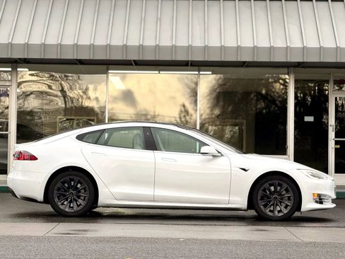 Used 2018 Tesla Model S 100D image 5
