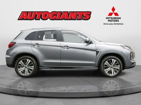 New 2024 Mitsubishi Outlander Sport SE image 3