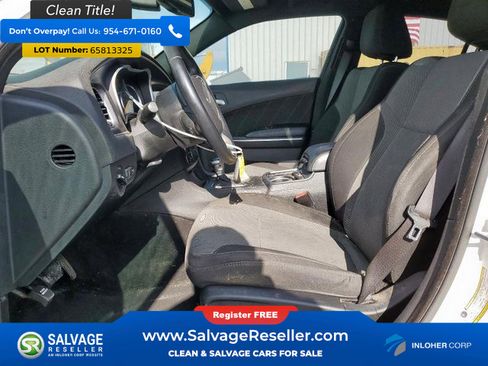 Used 2016 Dodge Charger SXT RWD image 9