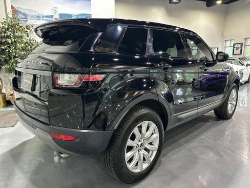 Used 2018 Land Rover Range Rover Evoque SE AWD/4WD image 24