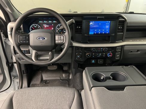 New 2026 Ford F250 XL w/ XL Chrome Package image 8