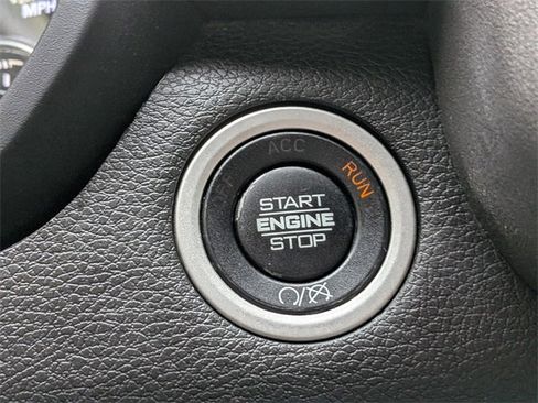 Used 2021 RAM 3500 Big Horn image 29